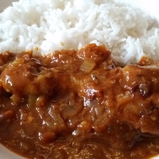 骨付き鶏もも肉のカレー